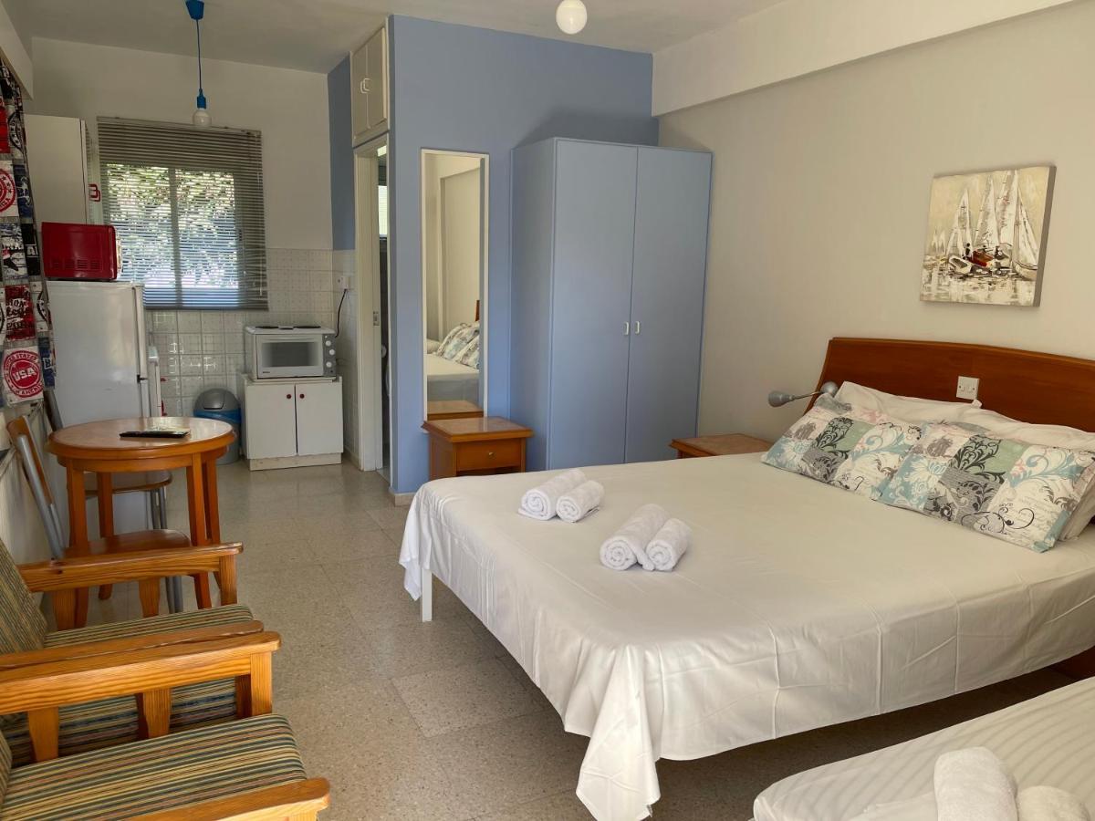 Light & Blue Gardens Apartment Protaras Exterior foto