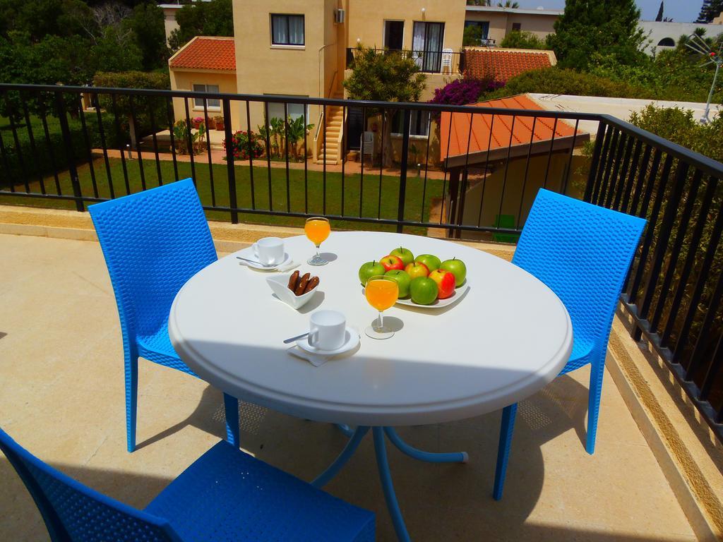 Light & Blue Gardens Apartment Protaras Exterior foto